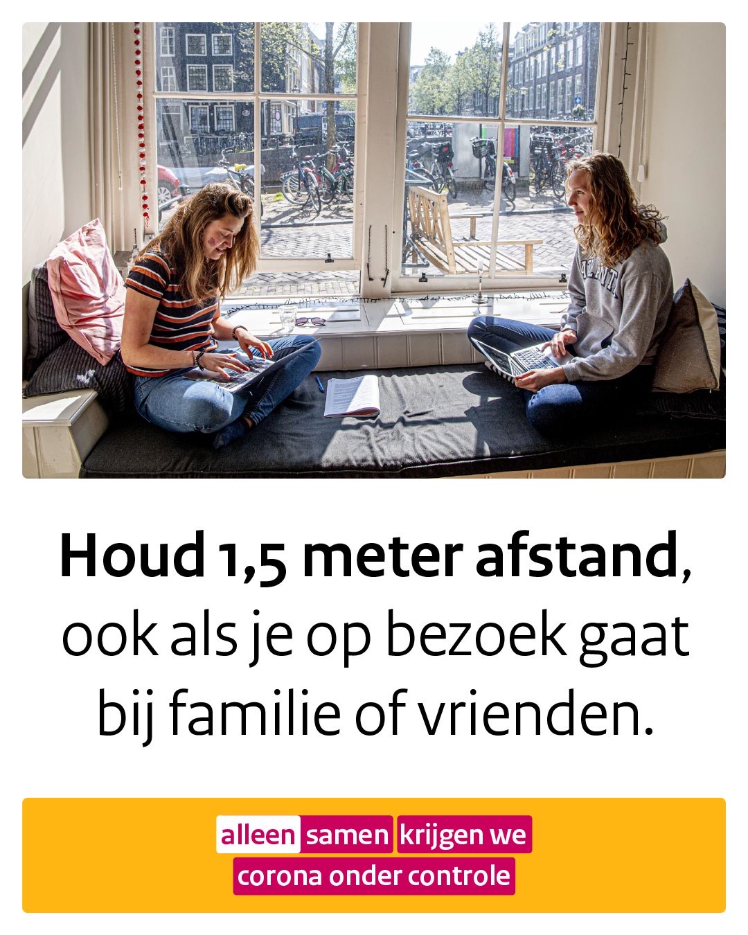 Twee vriendinnen bij elkaar op bezoek