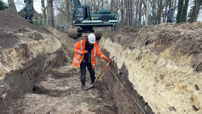 Graven van begijnhof gevonden tijdens rioleringswerkzaamheden in de Zuidzijde Zoom